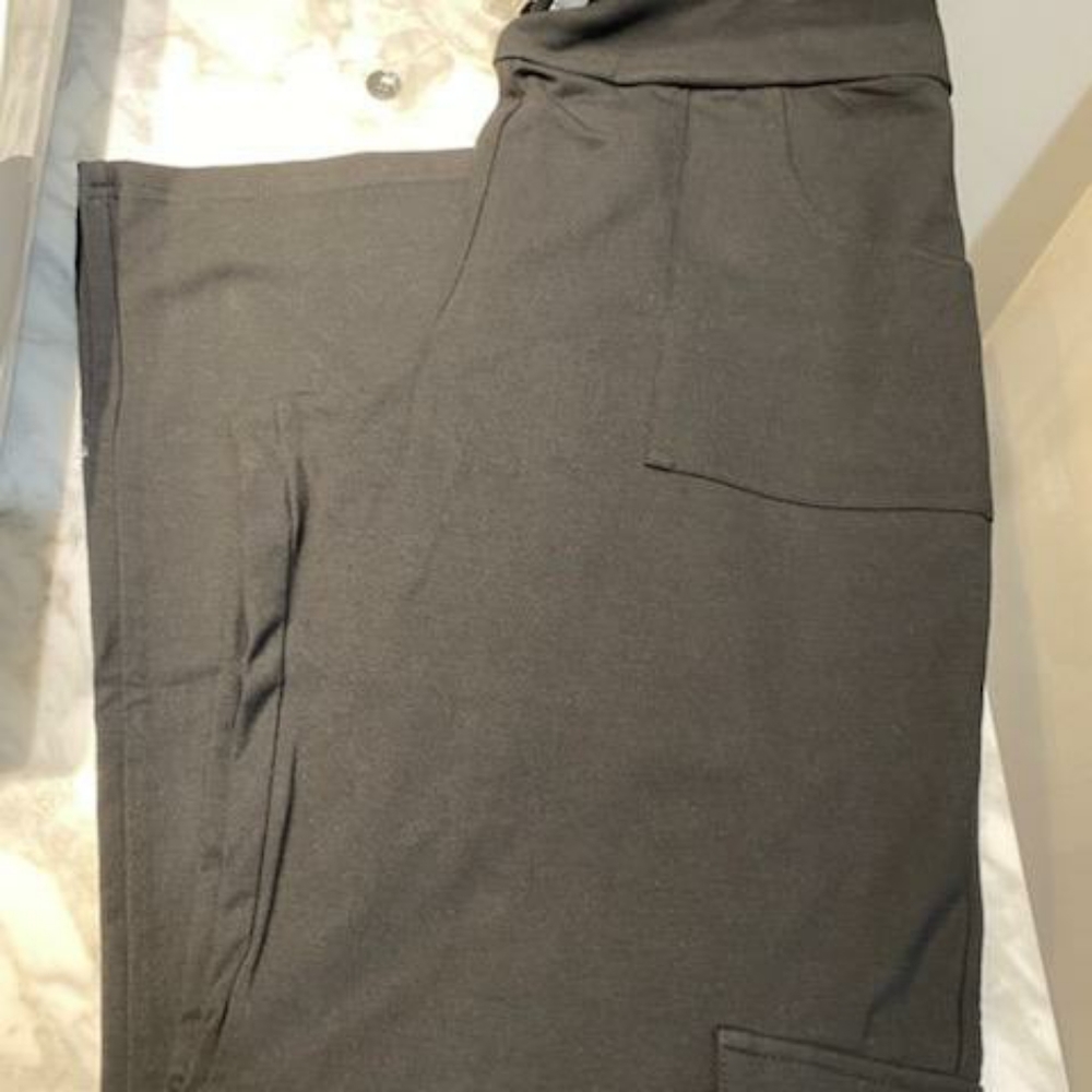 Capris - Picture 3 of 6